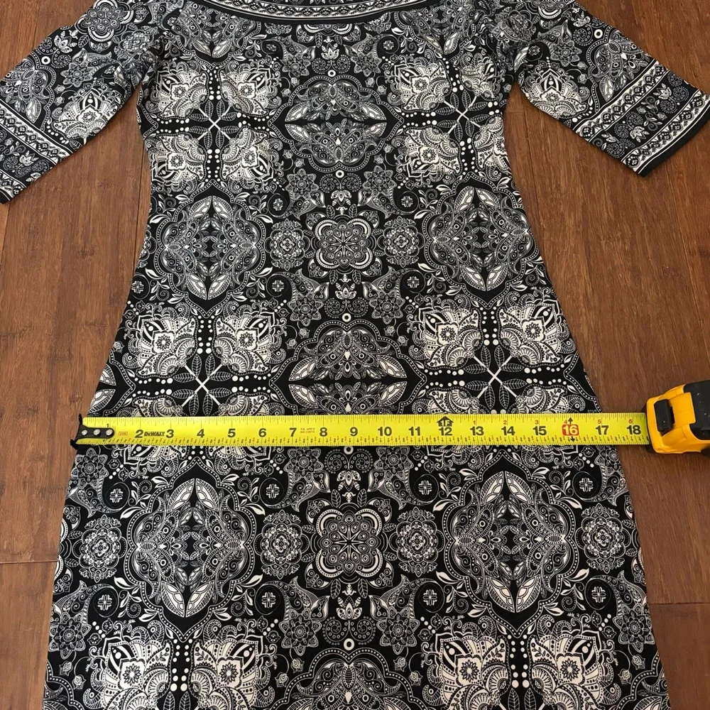 Max Studio NWOT Black & White Intricate Tile Print Mini Dress Size XS